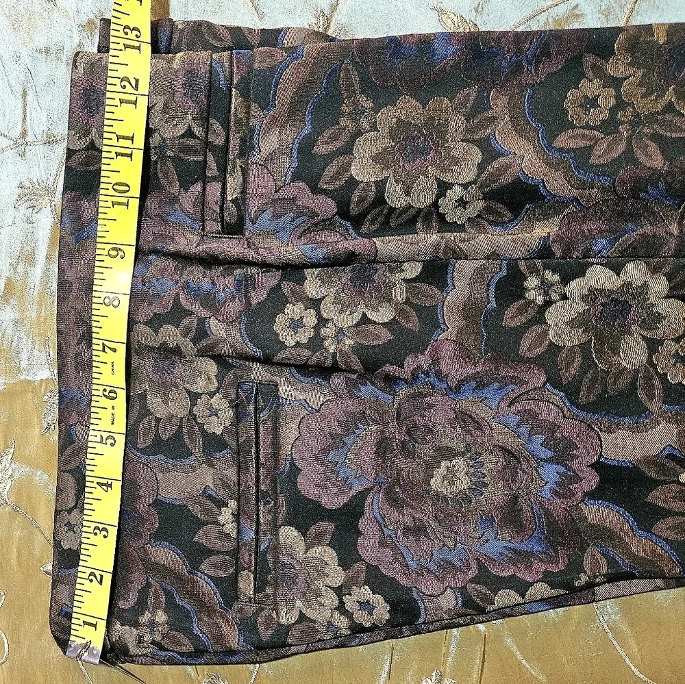 Stylish Brocade Print Pants - Picture 13 of 13